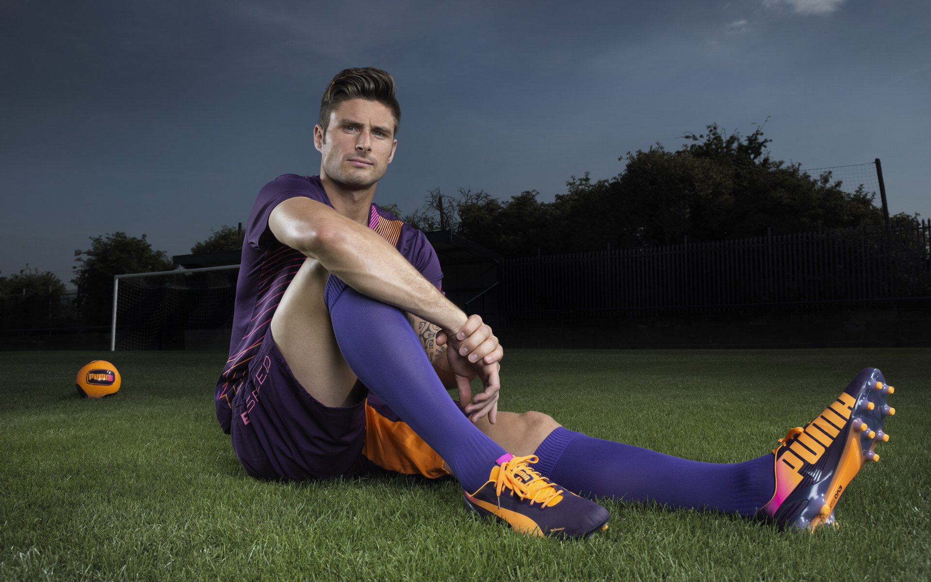 _全球滑板社区联合赛事:青春狂欢的极限表达_,滑板上舞动的青春