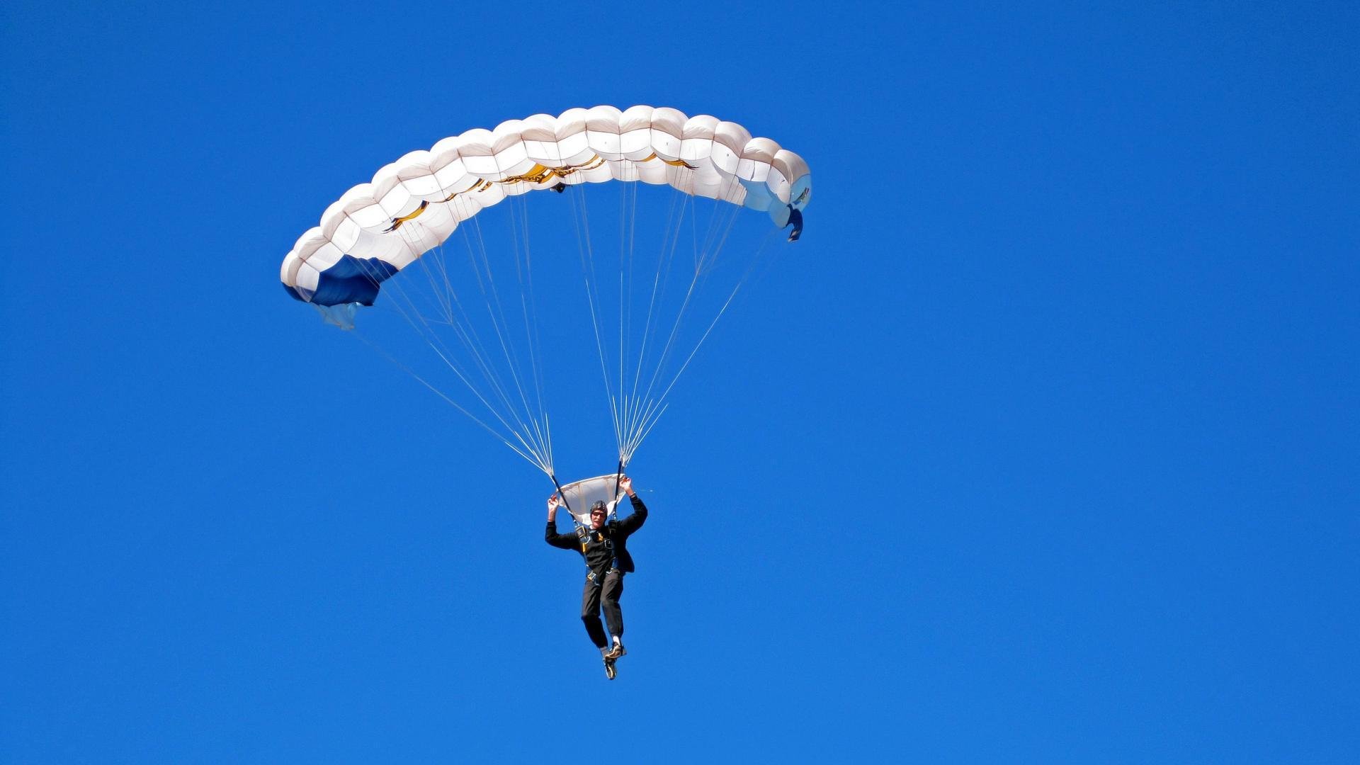 _跨界运动+电影盛典：艺术与运动的创新融合_，什么是艺术电影运动